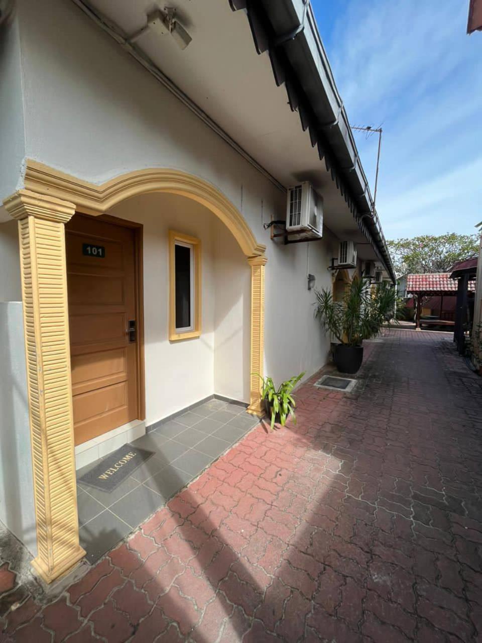 Sandy Beach Resort By Casa Loma Pantai Cenang  Exterior photo